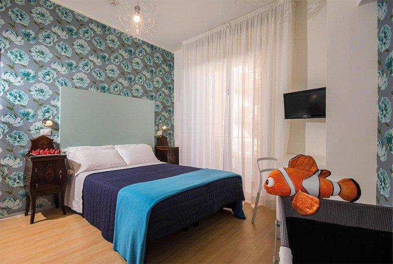 Hotel Trafalgar Римини Экстерьер фото